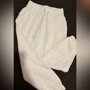 Lululemon sweatpants 💟